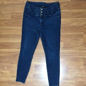 High waisted blue skinny jeans 👖